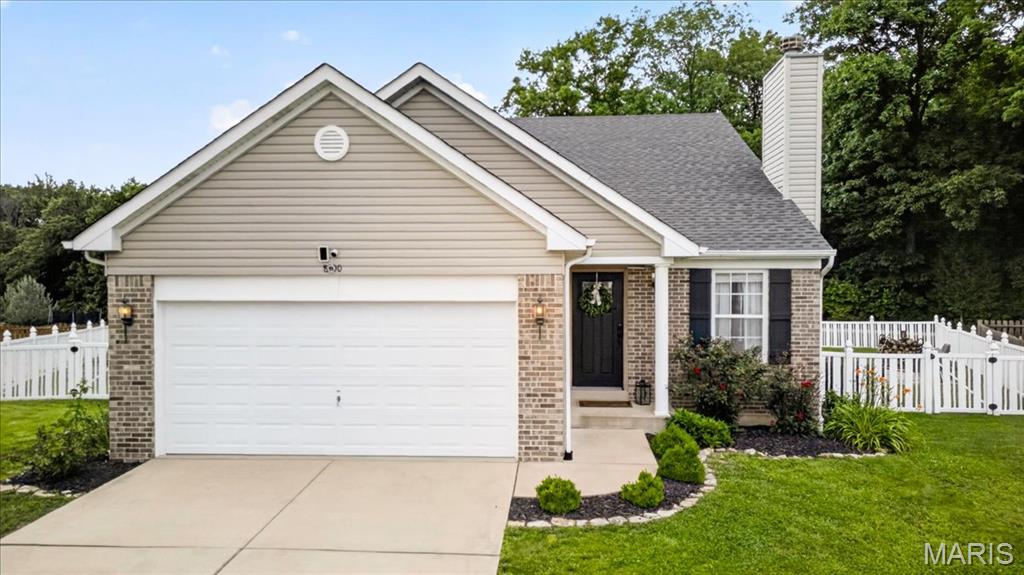*Photos 05/29/26   ACTIVE  05/30/26
Welcome home to this adorable 2 bed, 2 bath gem tucked away on a quiet cul-de-sac in Cedar Hill! From the cozy fireplace to the partially finished lower level, this home offers the perfect blend of comfort and extra living space. Step outside to a large fenced backyard with plenty of room for pets, play, entertaining, or relaxing evenings under the stars. Whether you're starting out, downsizing, or simply looking for a peaceful retreat, this one checks all the boxes!