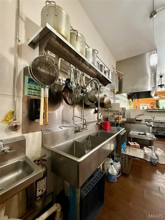 Maules Sub - Commercial Sale