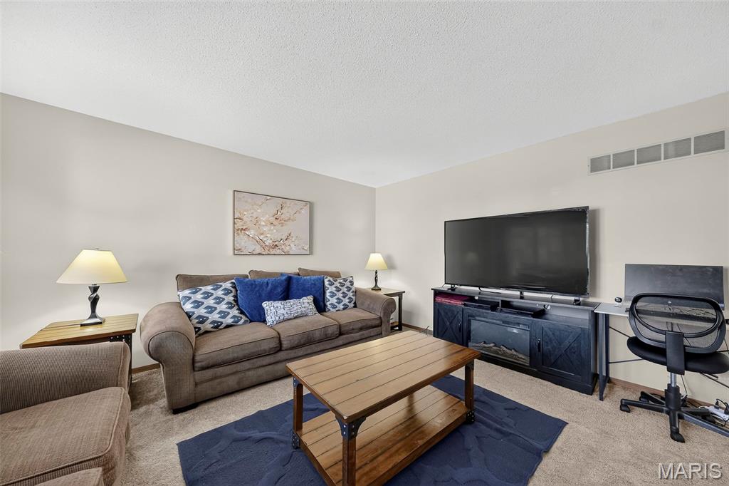 Kings Square Condo The Two - Residential