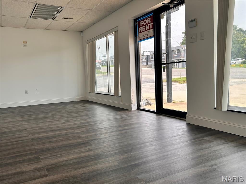 Individual Building - Commercial Lease