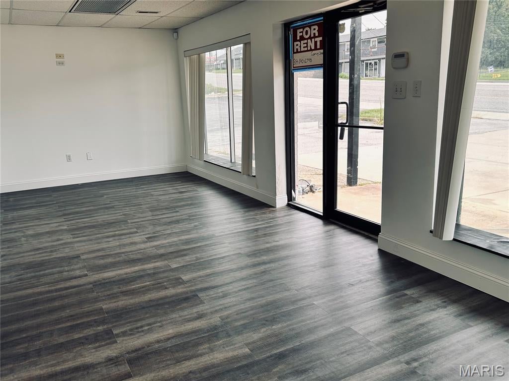 Individual Building - Commercial Lease