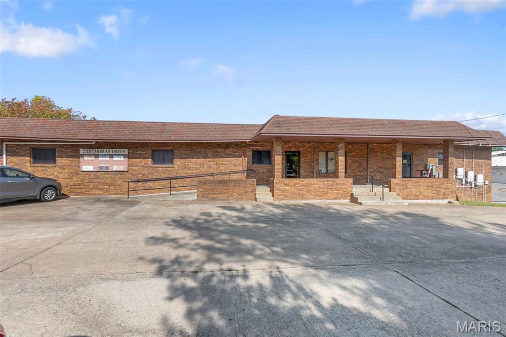 Leased office building located just off North Kingshighway. The property is two stories with 21 units, including lower-level garage space. Parking lot with approximately 20 spaces, with the option to increase capacity by adding angled parking in the rear. With its strong location and future growth options, this property is an excellent opportunity for investors seeking long-term value.
