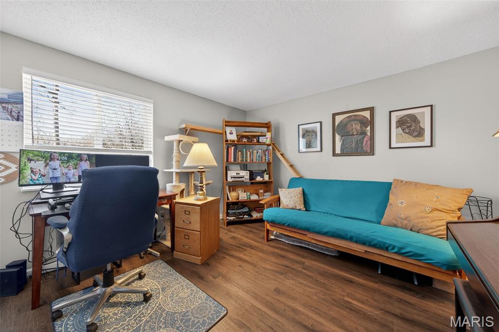 Oakville Commons Condo - Residential