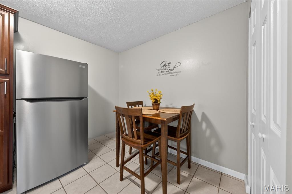 Oakville Commons Condo - Residential