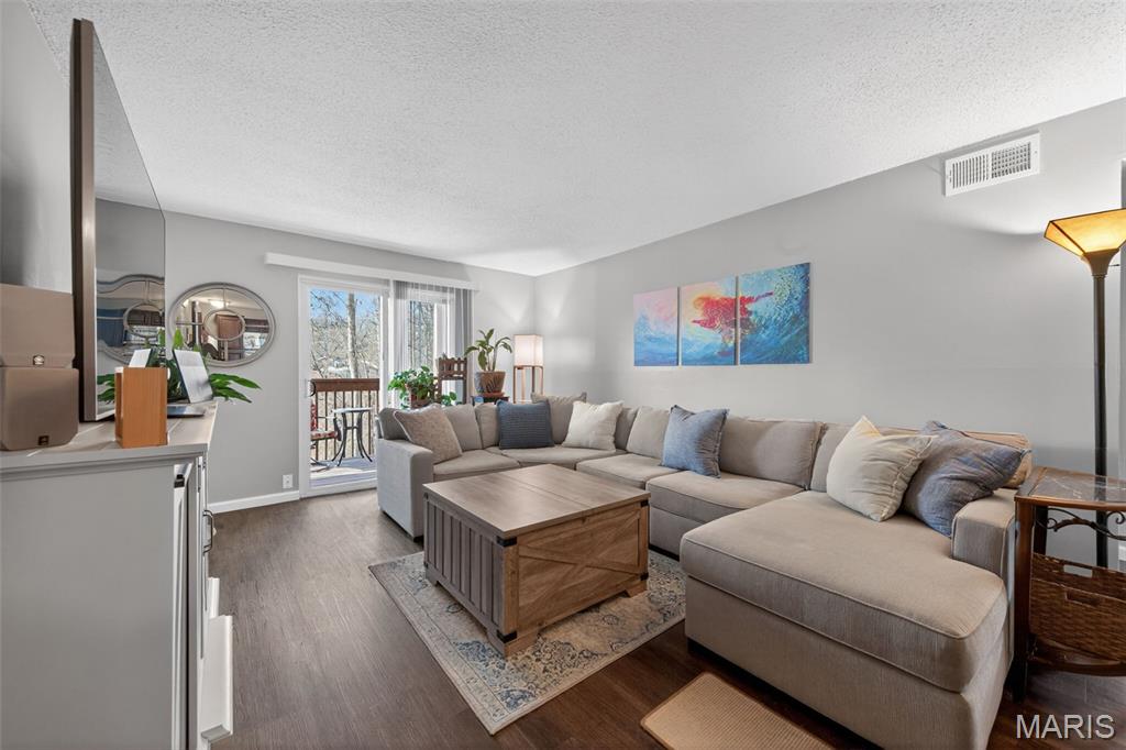 Oakville Commons Condo - Residential