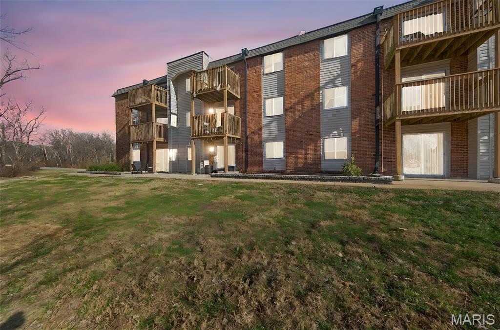 Oakville Commons Condo - Residential