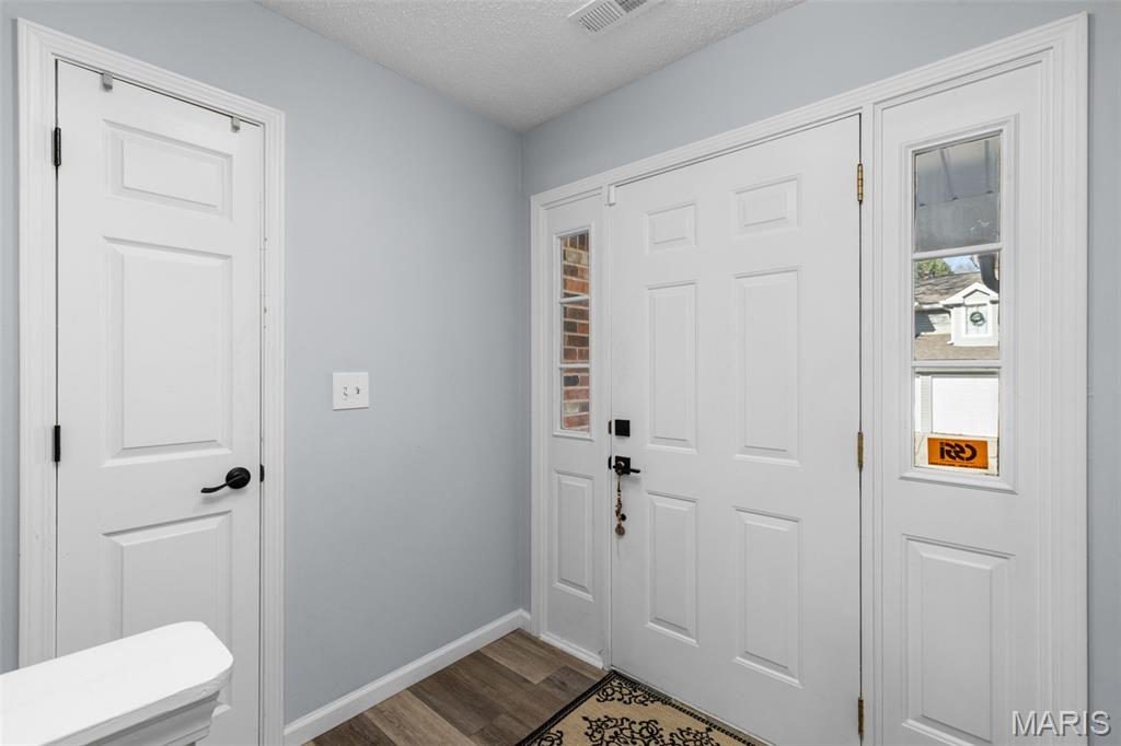 Woodlake Village Condo 8 - Residential