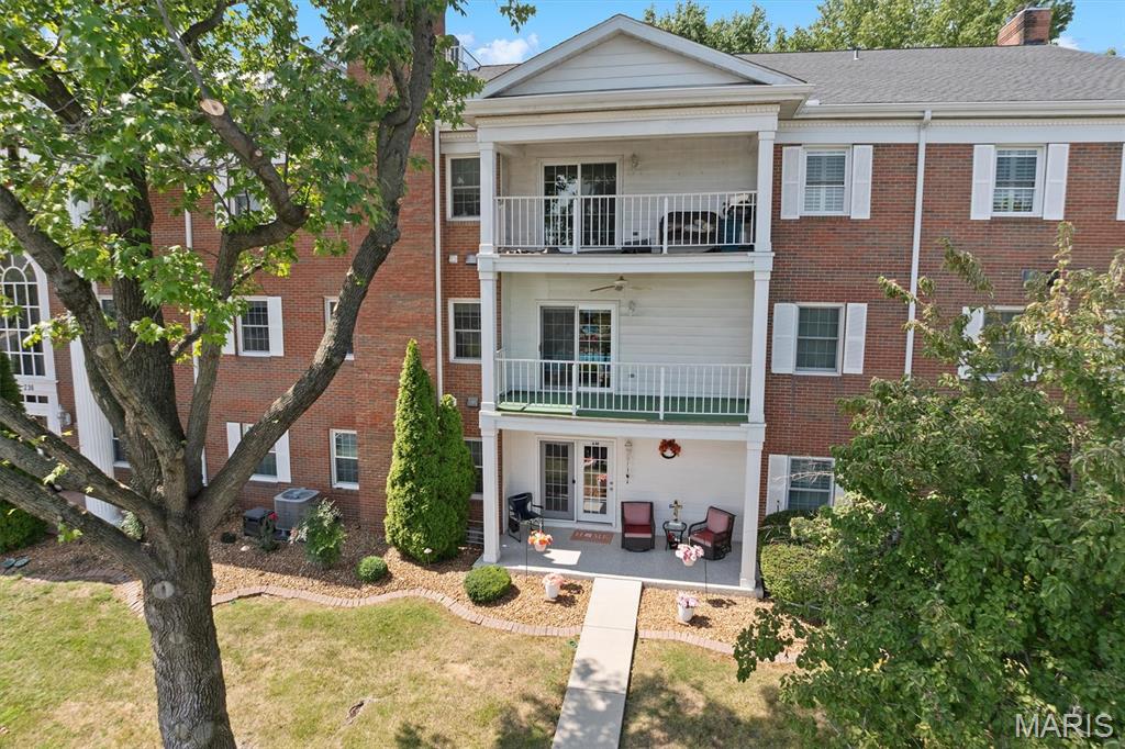 Country Club View Condo - Residential