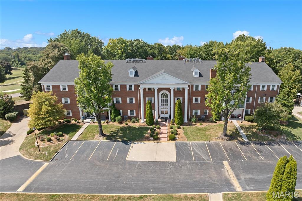 Country Club View Condo - Residential
