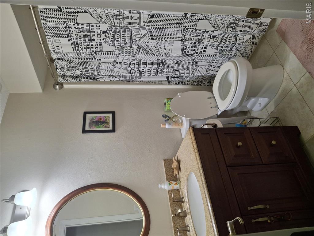 Country Club View Condo - Residential