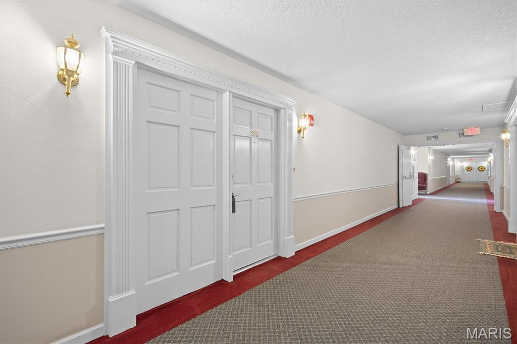 Country Club View Condo - Residential