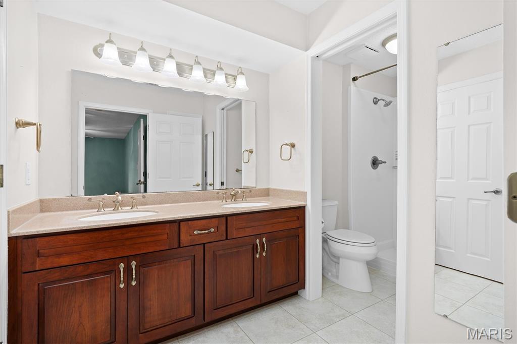 Country Club View Condo - Residential