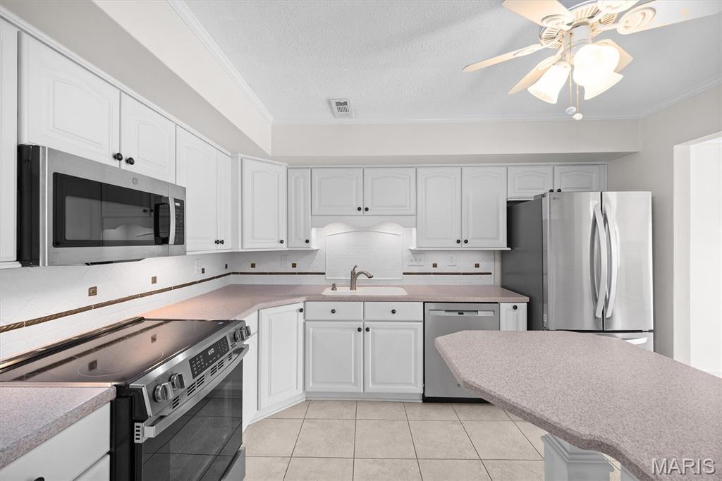 Country Club View Condo - Residential