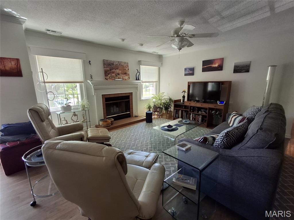 Country Club View Condo - Residential