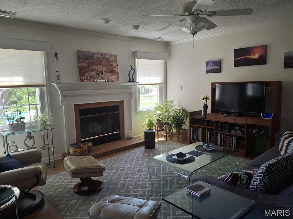 Country Club View Condo - Residential