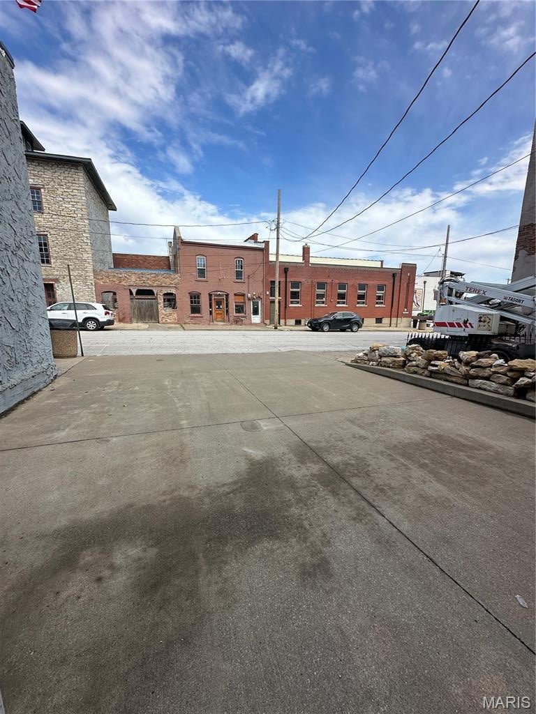 City/Hannibal - Commercial Sale