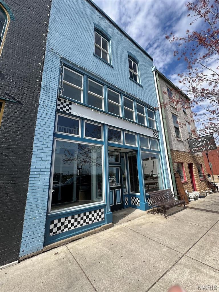 City/Hannibal - Commercial Sale