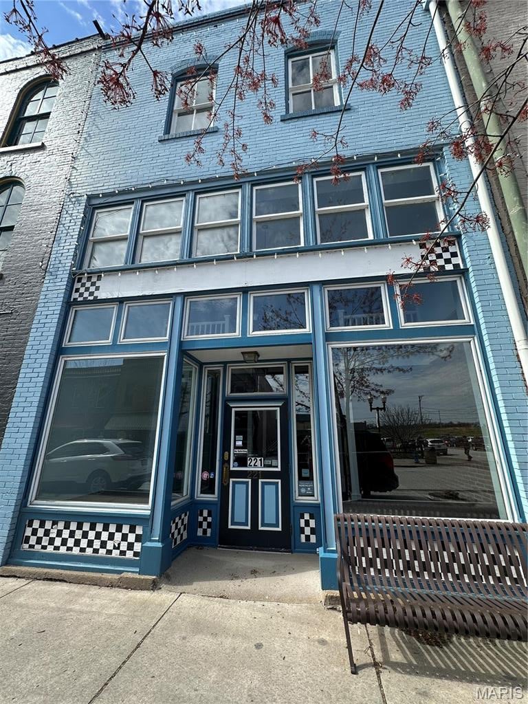City/Hannibal - Commercial Sale