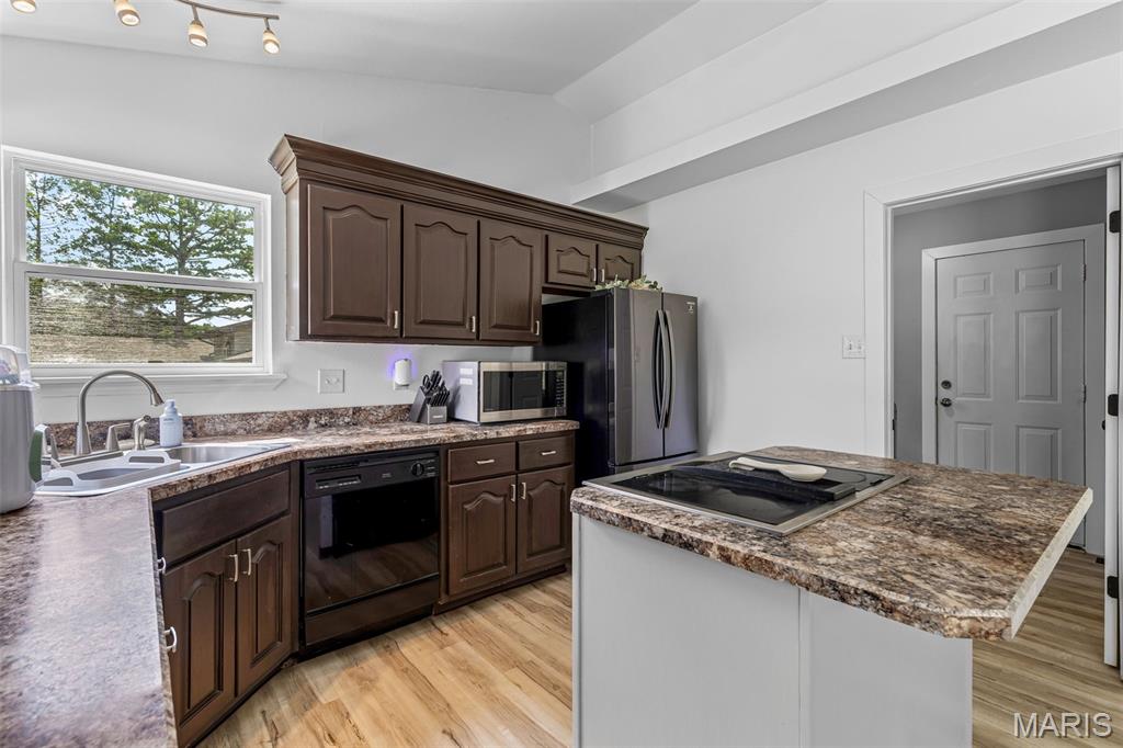 Lake Forest Estates - Residential