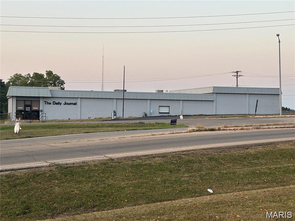 Don't miss this exceptional opportunity to acquire an 11,236 square foot versatile building ideally situated at a busy Main Street intersection in Park Hills, perfect for warehouses, offices, restaurants, or other business ventures. Featuring paved parking in front and rear with easy access, plus an overhead door in the back of the building that offers convenience and flexibility.  This property provides potential for future development and or investment.