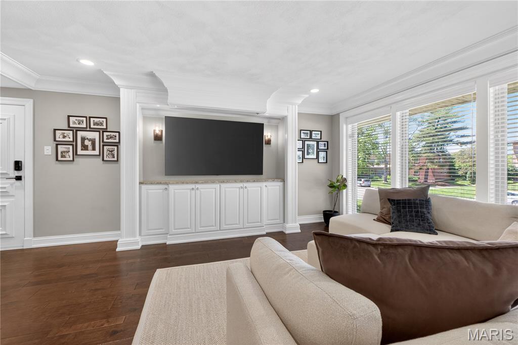 Delcrest Condo - Residential