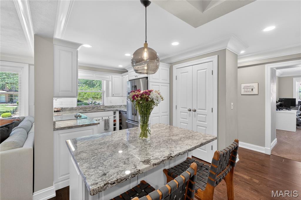 Delcrest Condo - Residential