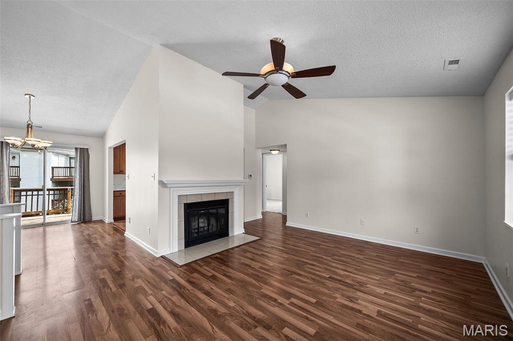 Brentwood Forest Condo Ph Seven - Residential