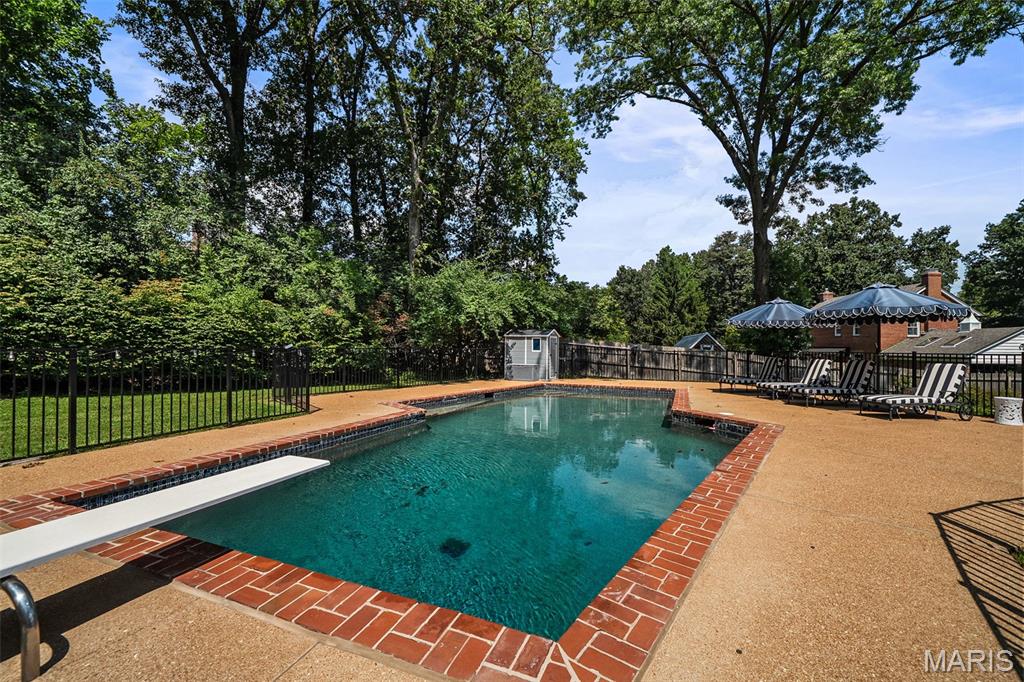 Fair Oaks Estate - Residential