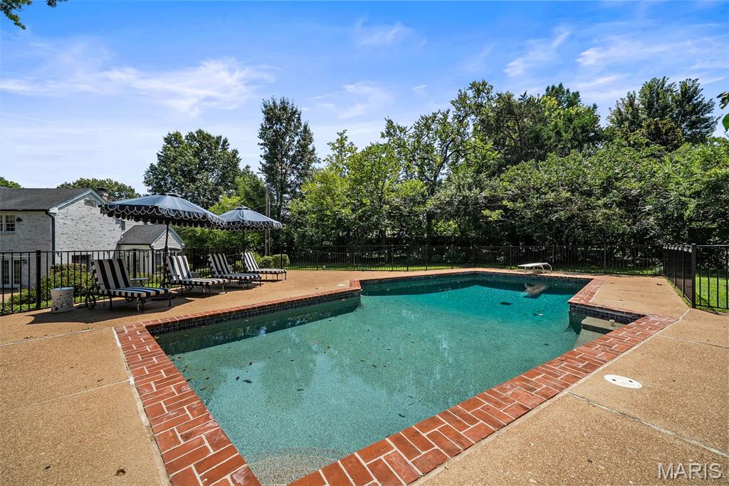 Fair Oaks Estate - Residential