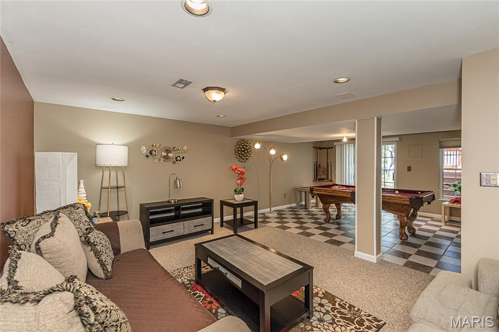 Est Of Fairfield Manor #1 - Residential