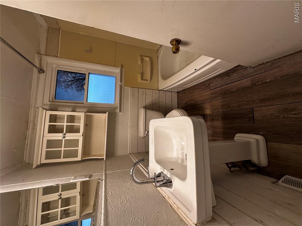 Elmont Chapel Estates - Residential