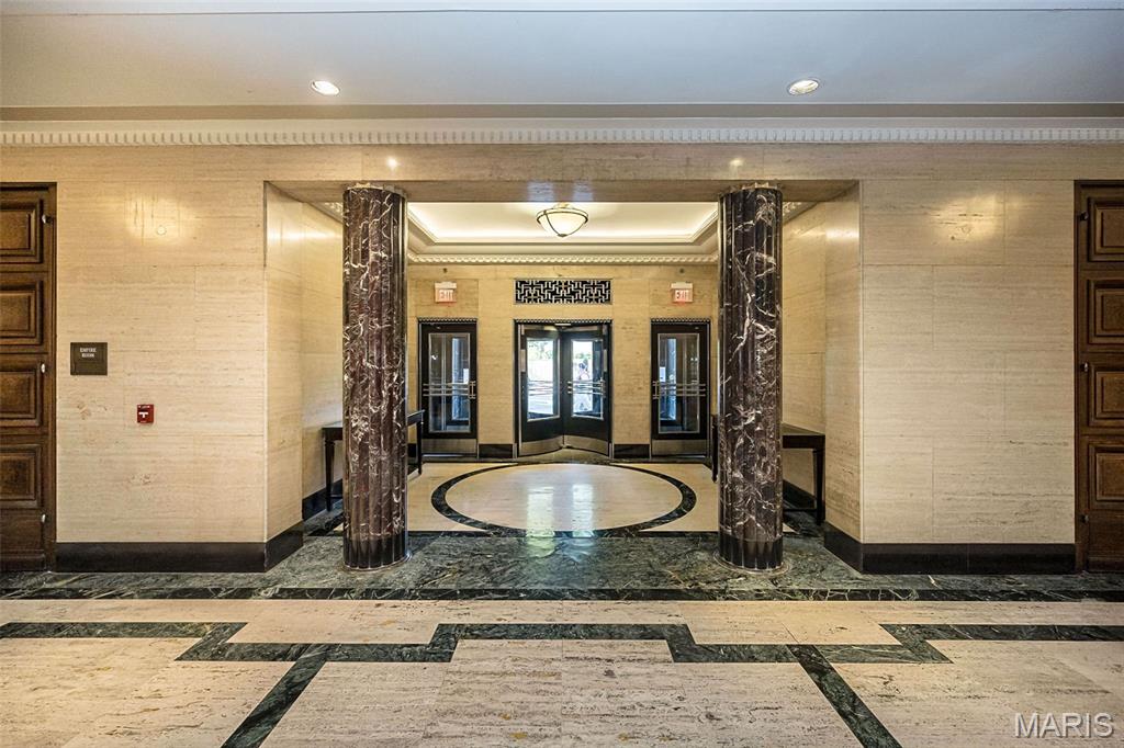 Park Plaza Residential Condo - Residential