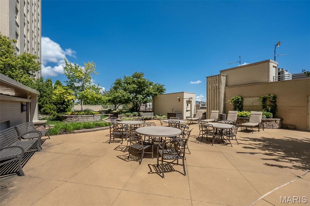 Park Plaza Residential Condo - Residential