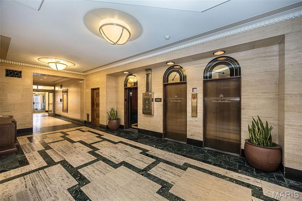 Park Plaza Residential Condo - Residential