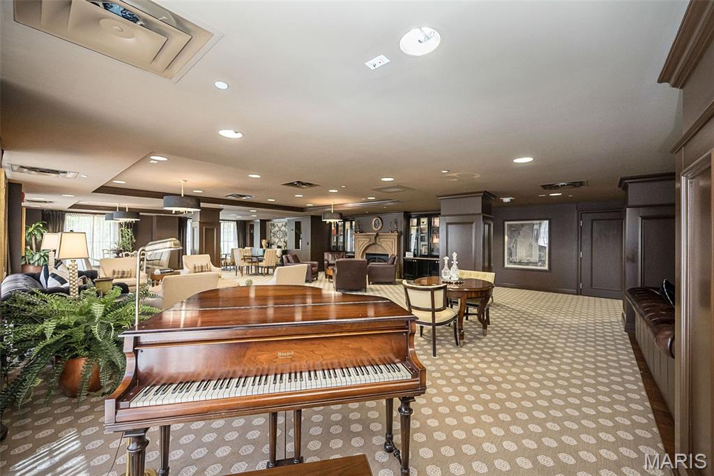 Park Plaza Residential Condo - Residential
