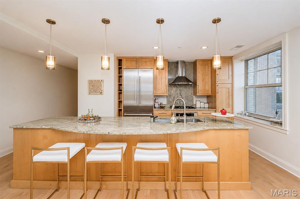 Park Plaza Residential Condo - Residential