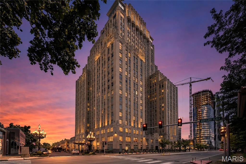 Park Plaza Residential Condo - Residential