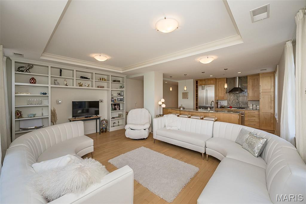 Park Plaza Residential Condo - Residential