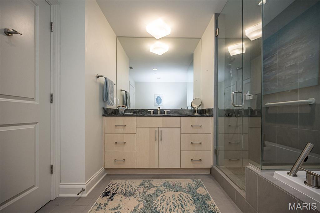 Park Plaza Residential Condo - Residential