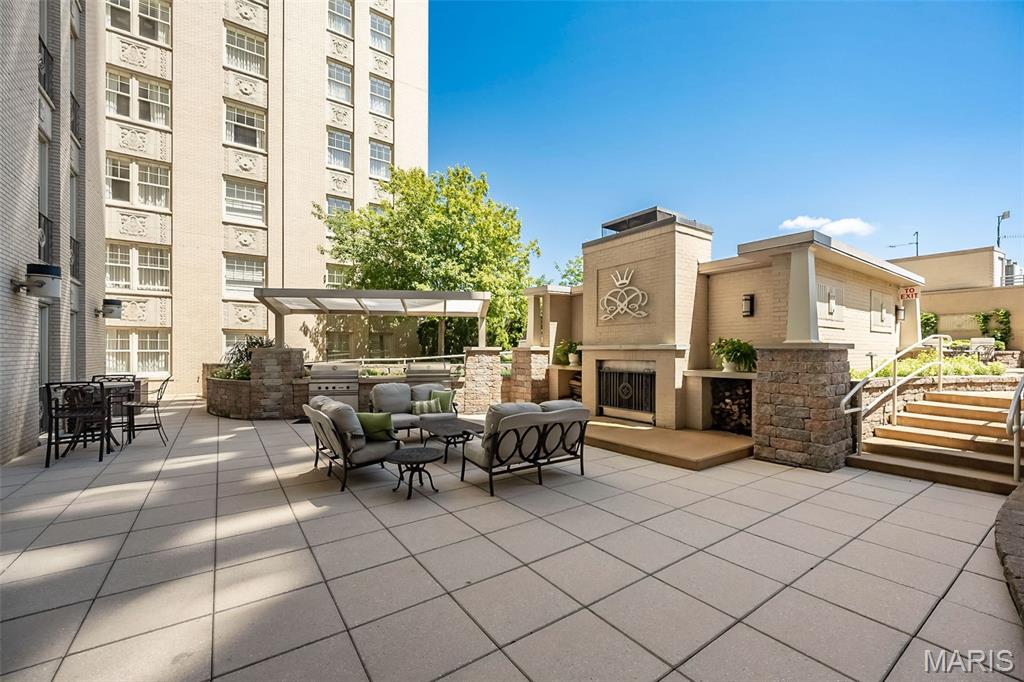 Park Plaza Residential Condo - Residential