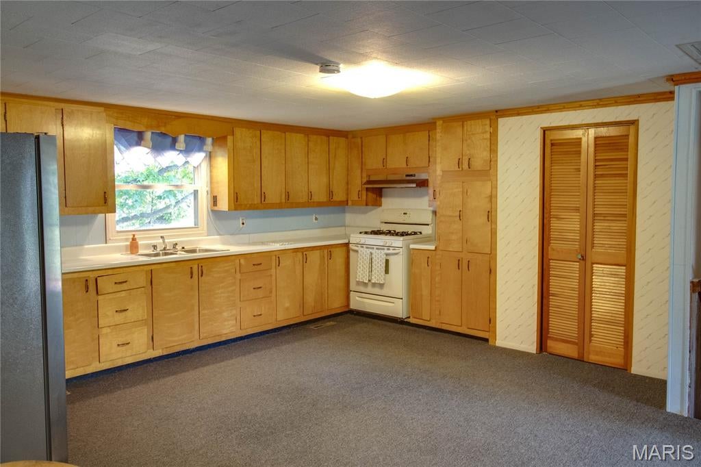 MILLER'S LAKE - Residential