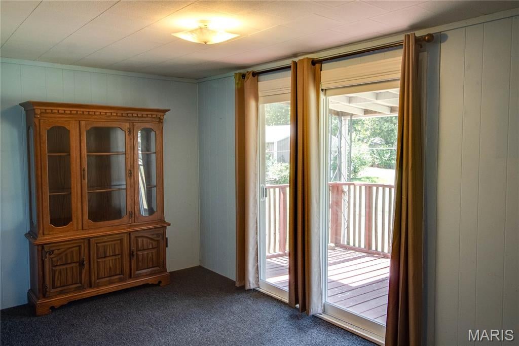 MILLER'S LAKE - Residential