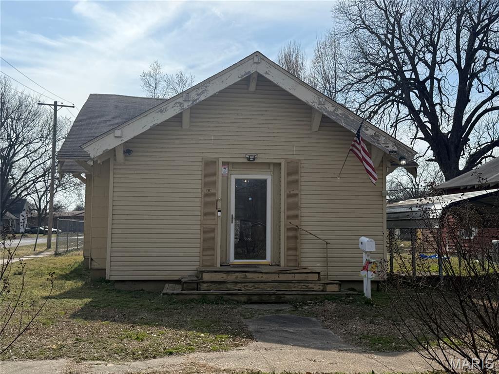 *PRICE REDUCED* 1940's Home that has been well maintained by the owner. Open space of the living room and dining room gives this home a modern feel. Original hardwood floor and tall ceilings keep the original character of the home. 3 Bedrooms, 2 bathrooms, 2 walk in closets. Plenty of cabinet space in the kitchen. The newly updated boiler heat system offers efficient and affordable heat. Fenced in backyard. Offered for Conventional loan or Cash purchase Or Possible FHA 203K Loan ( rehab) . Lot Size 50X183.5