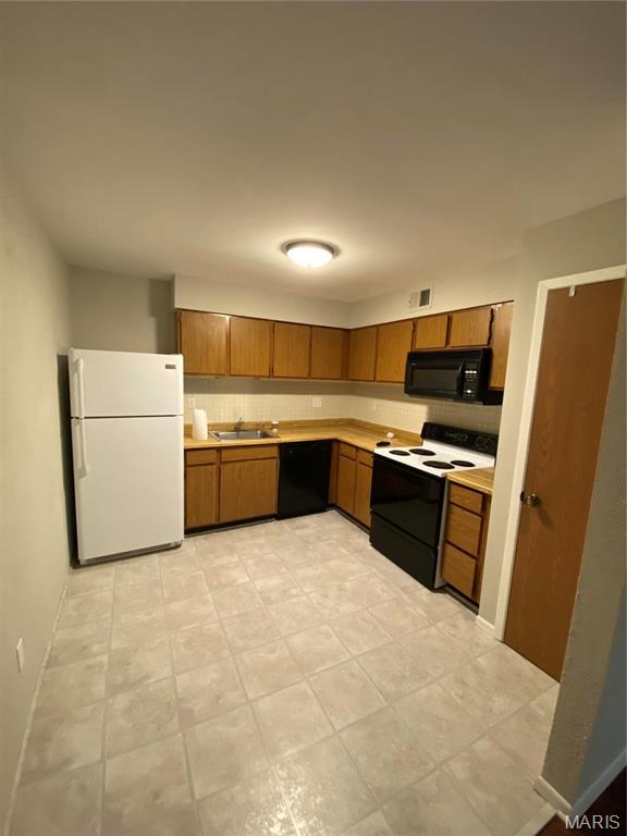 Fern Ridge Condo 1 - Residential Lease