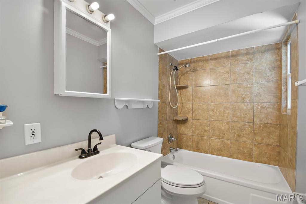 Catalina 3 - Residential Lease