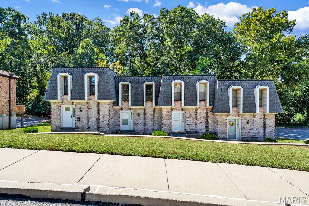 Oakville Commons Condo - Residential
