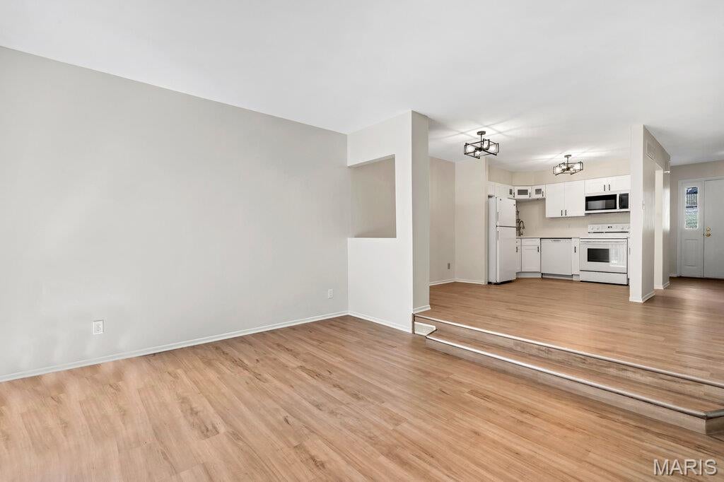 Oakville Commons Condo - Residential
