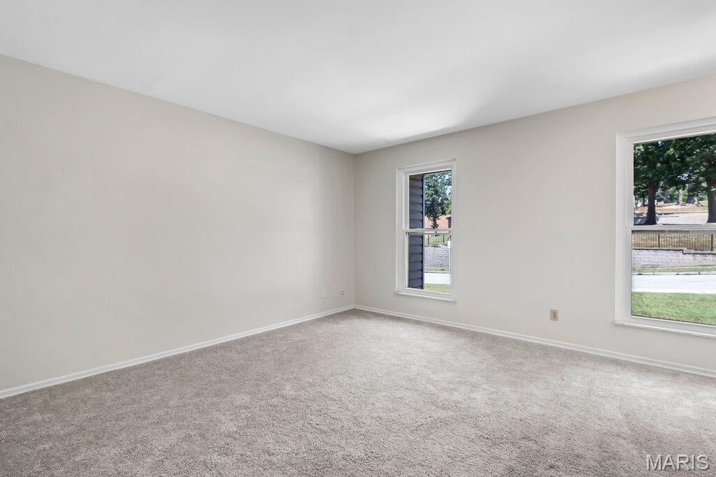 Oakville Commons Condo - Residential