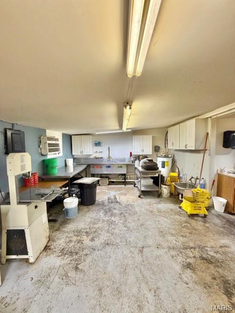 n/a - Commercial Sale