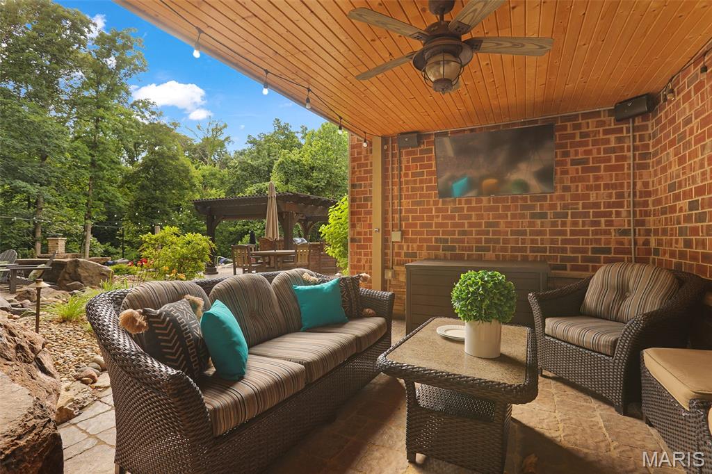 Landings/Far Oaks - Residential
